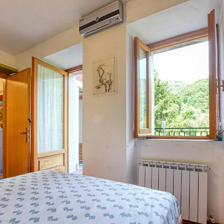 Holiday home 2 Bedroom Pet Friendly In Moneglia