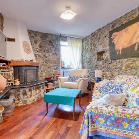 Сasa de vacaciones 2 Bedroom Awesome In