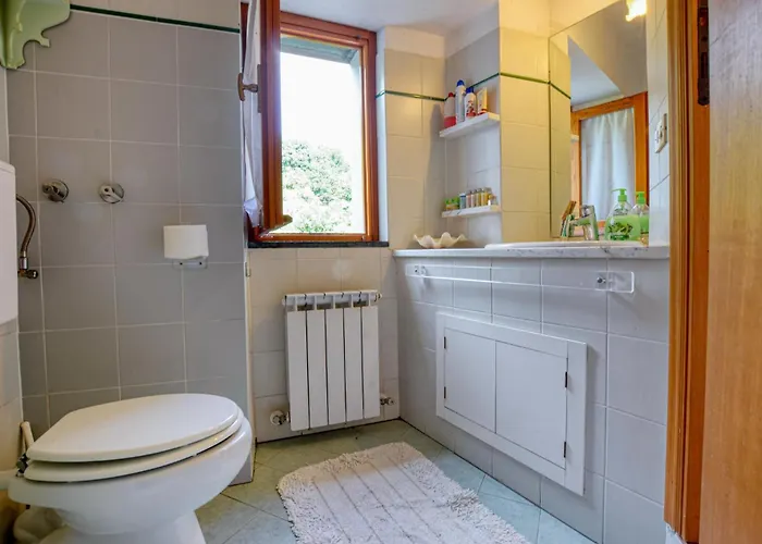 2 Bedroom Awesome In Moneglia