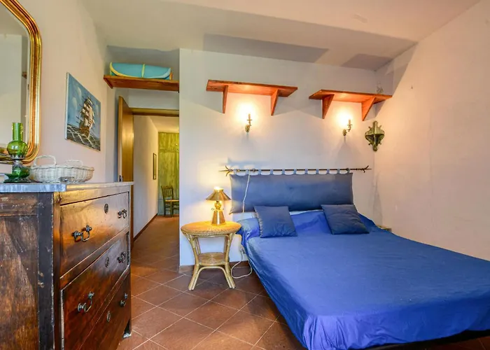 2 Bedroom Awesome In Сasa de vacaciones Moneglia