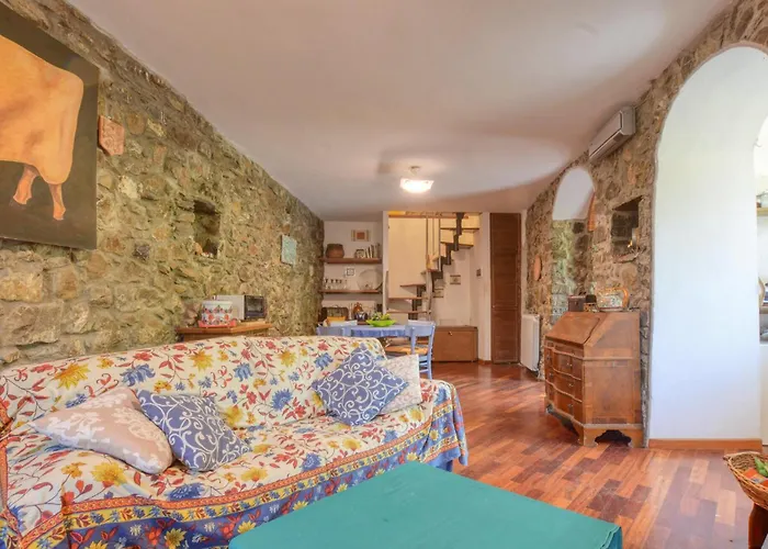 Сasa de vacaciones 2 Bedroom Awesome In